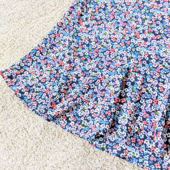 ⭐Floral Michael Kors Flounce Sleeve Top Medium ⭐ - Picture 3 of 7